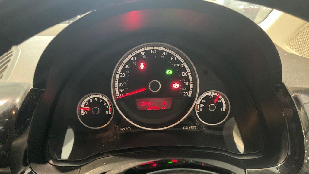 Used Volkswagen up! 2013 for sale - 77305623: Photo 9