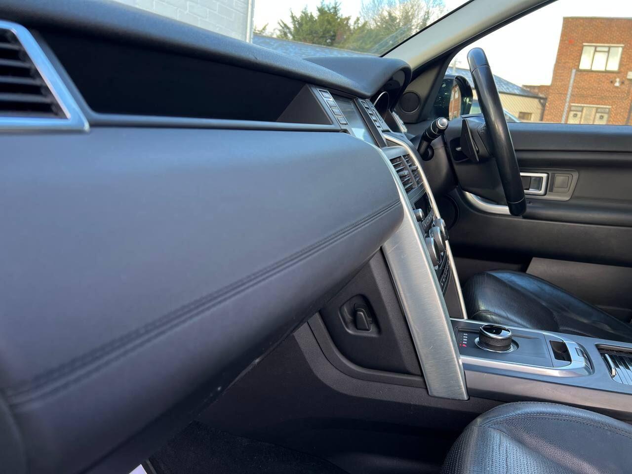 Used Land Rover Discovery Sport 2017 for sale - 77242428: Photo 27