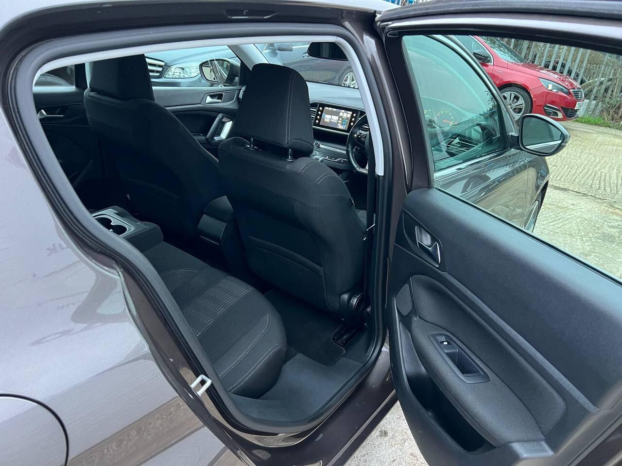 Used Peugeot 308 2015 for sale - 76942685: Photo 26