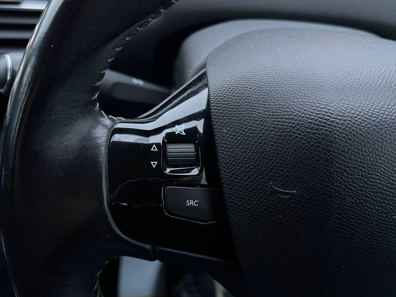 Used Peugeot 308 2015 for sale - 76942685: Photo 37