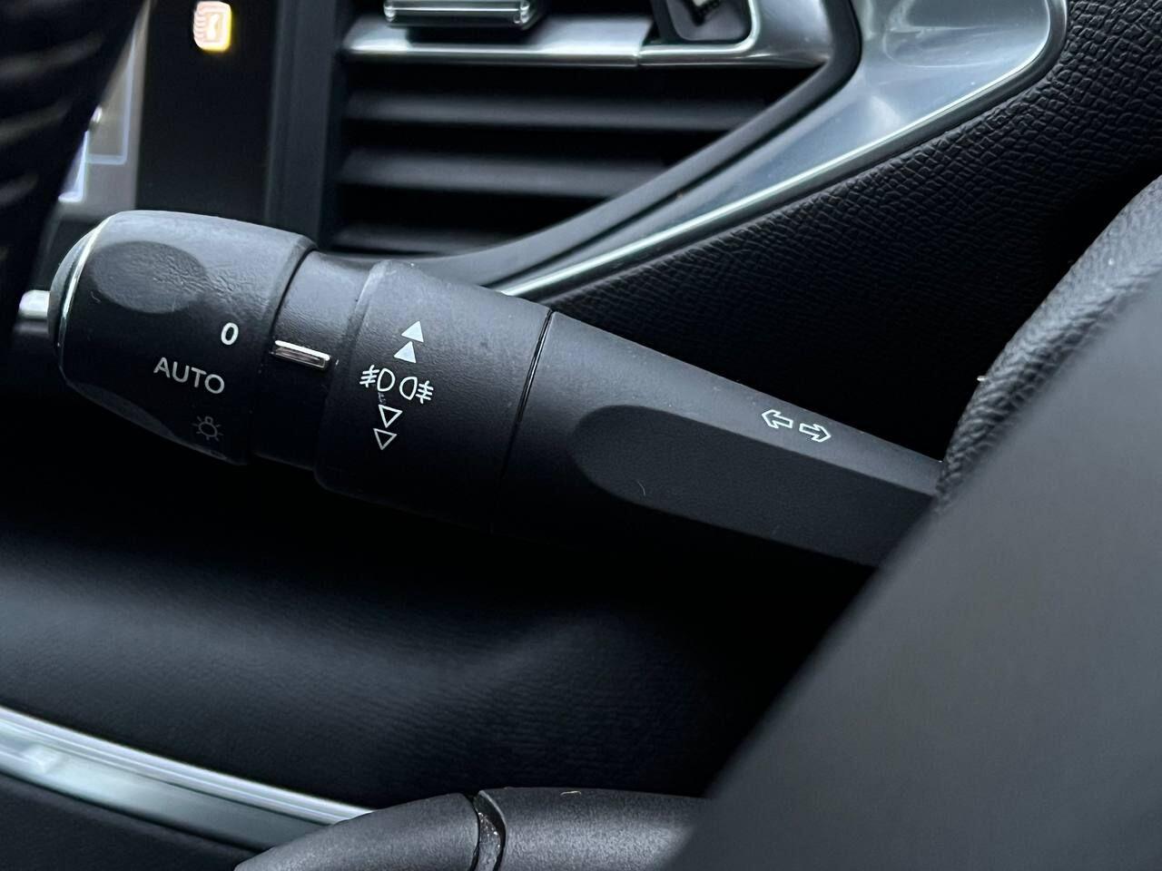 Used Peugeot 308 2015 for sale - 76942685: Photo 40