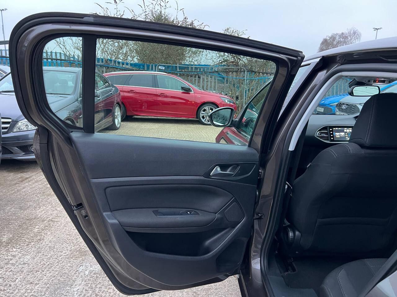 Used Peugeot 308 2015 for sale - 76942685: Photo 69