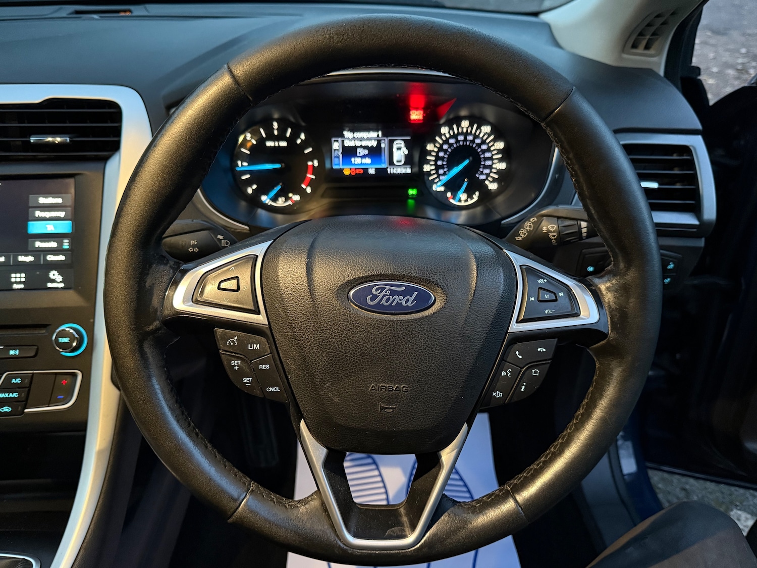 Used Ford Mondeo 2017 for sale - 77110150: Photo 12