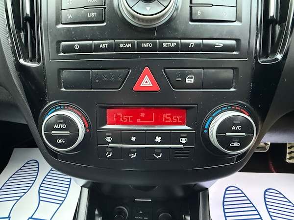 Used Kia Ceed 2011 for sale - 76281100: Photo 20