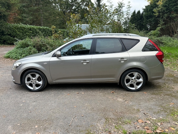 Used Kia Ceed 2011 for sale - 76281100: Photo 4