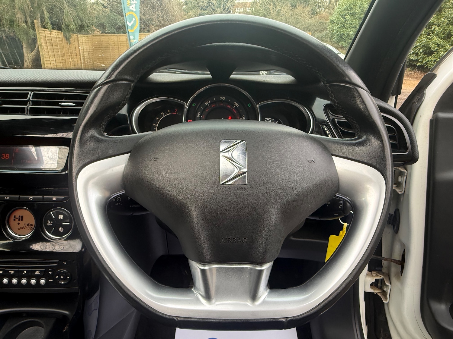 Used Citroen DS3 2014 for sale - 77582517: Photo 11