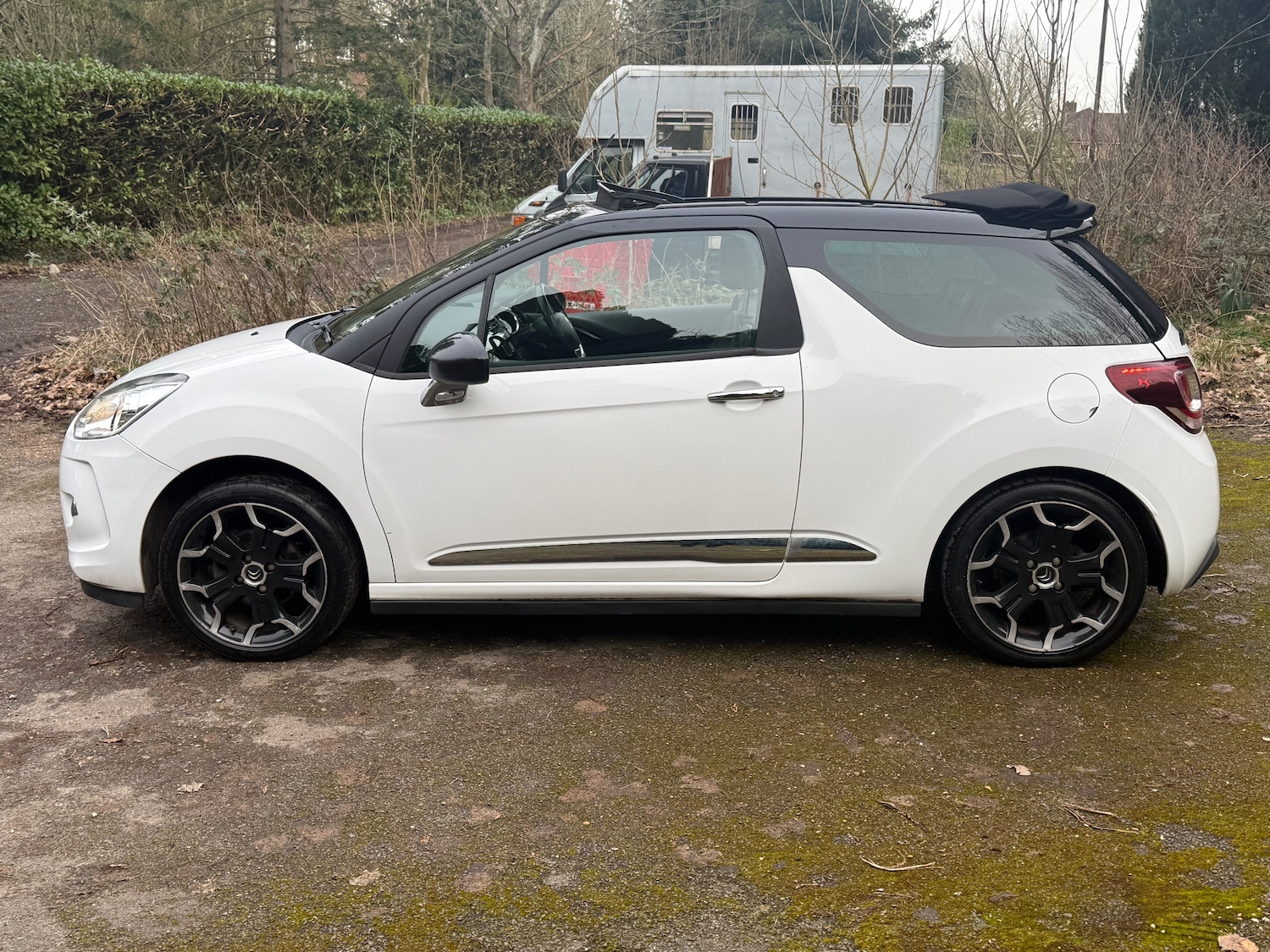 Used Citroen DS3 2014 for sale - 77582517: Photo 4