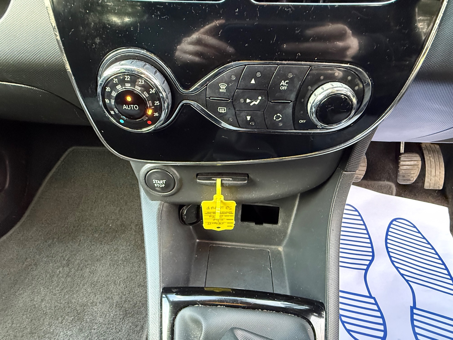 Used Renault Clio 2014 for sale - 77834733: Photo 14