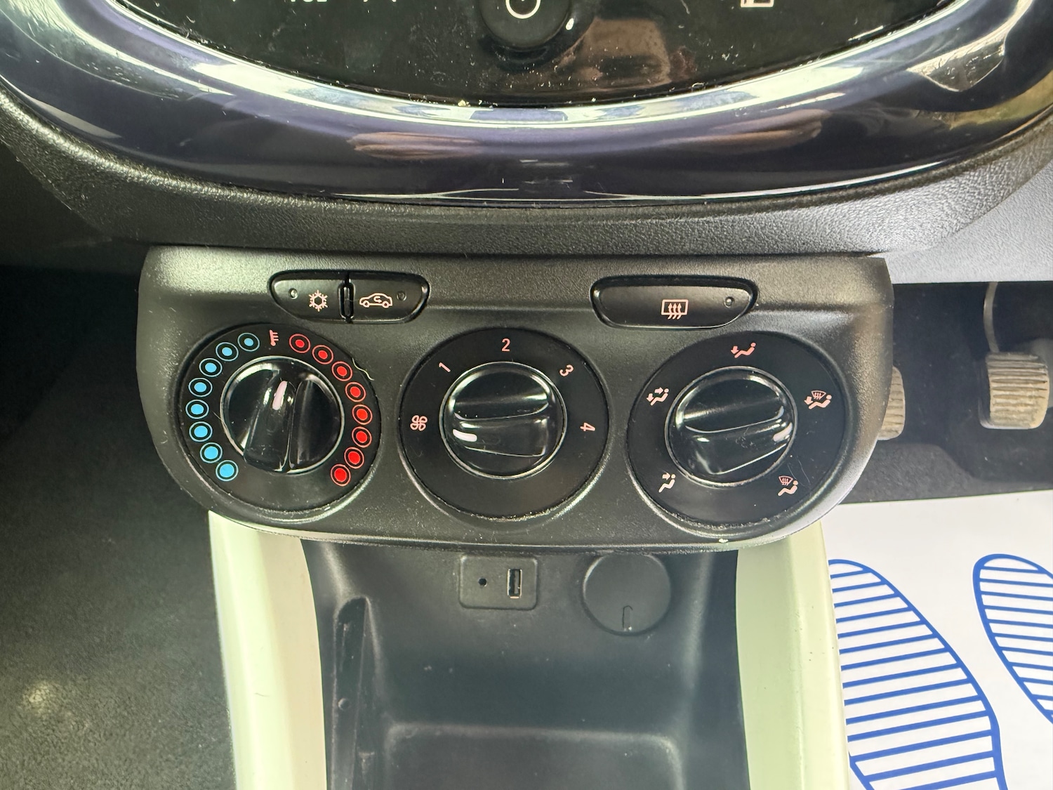 Used Vauxhall ADAM 2013 for sale - 77849150: Photo 15