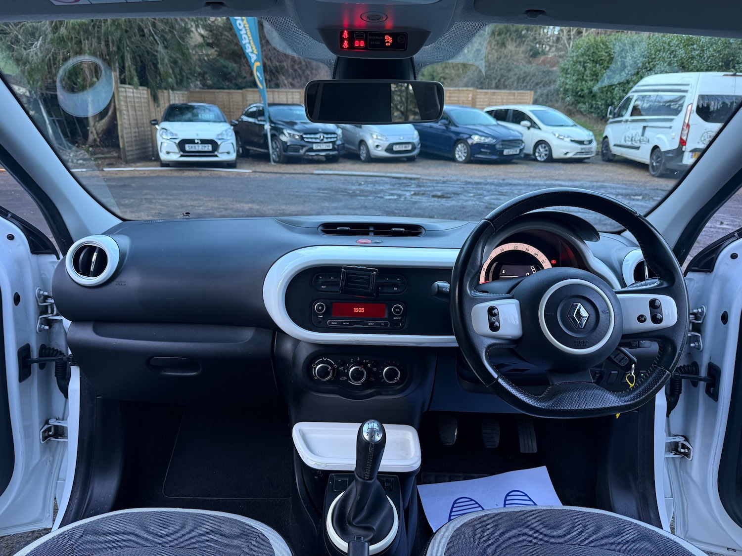 Used Renault Twingo 2015 for sale - 77436349: Photo 11