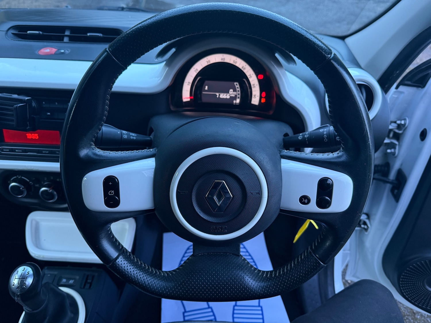 Used Renault Twingo 2015 for sale - 77436349: Photo 12