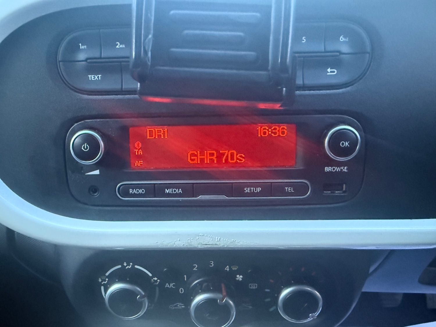 Used Renault Twingo 2015 for sale - 77436349: Photo 17