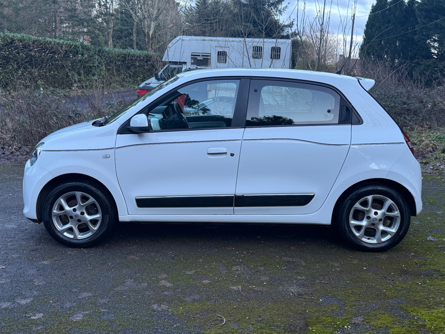 Used Renault Twingo 2015 for sale - 77436349: Photo 4