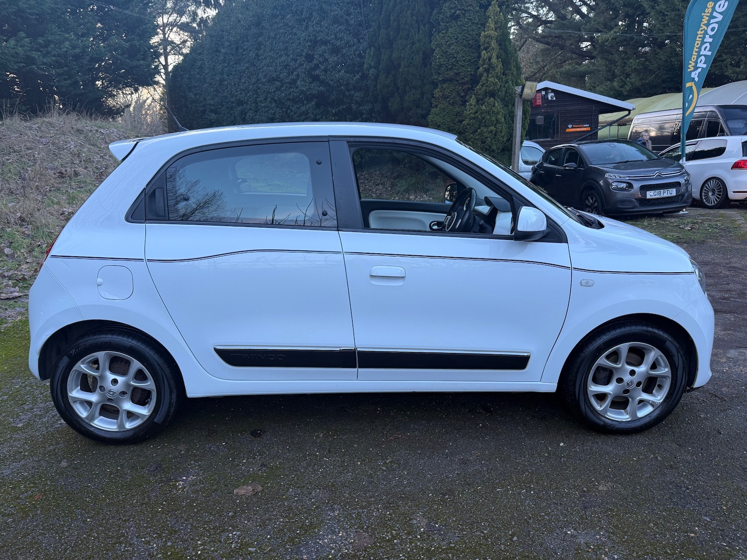 Used Renault Twingo 2015 for sale - 77436349: Photo 8