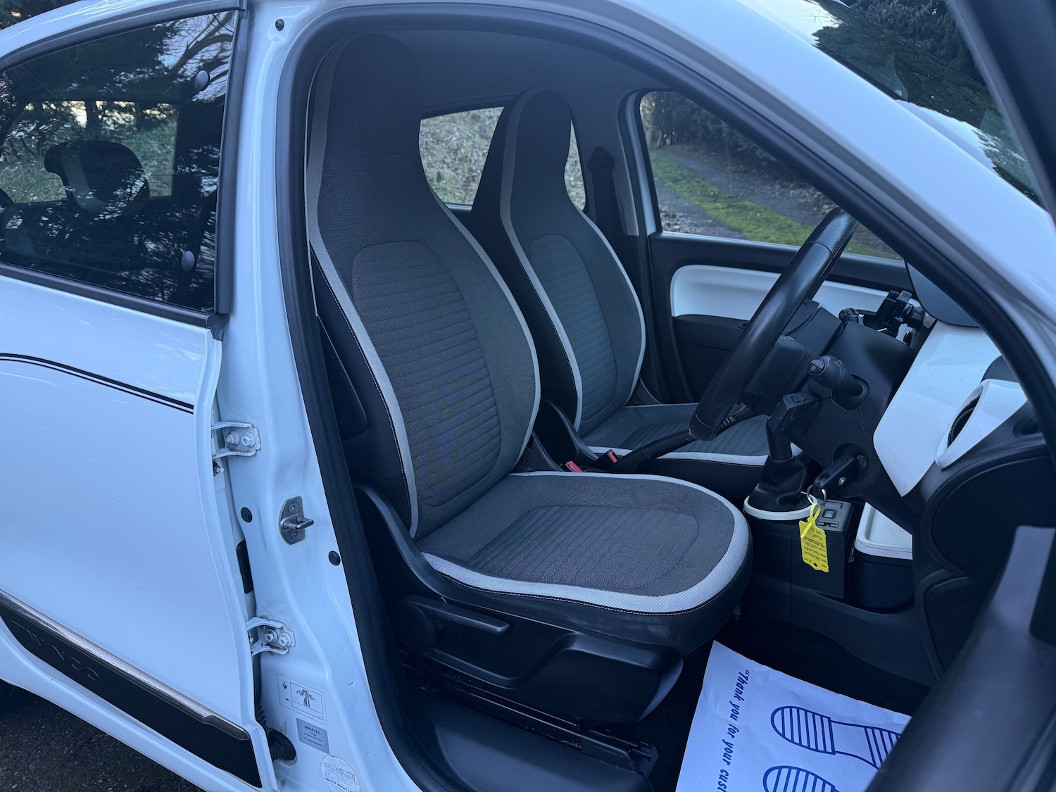 Used Renault Twingo 2015 for sale - 77436349: Photo 9