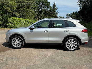Used Porsche Cayenne 2013 for sale - 77576582: Photo