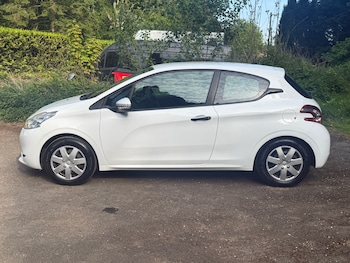Used Peugeot 208 2012 for sale - 78526288: Photo
