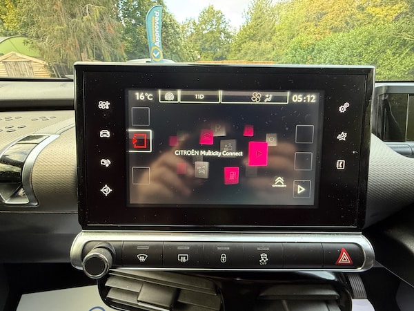 Used Citroen C4 Cactus 2015 for sale - 76219730: Photo 18