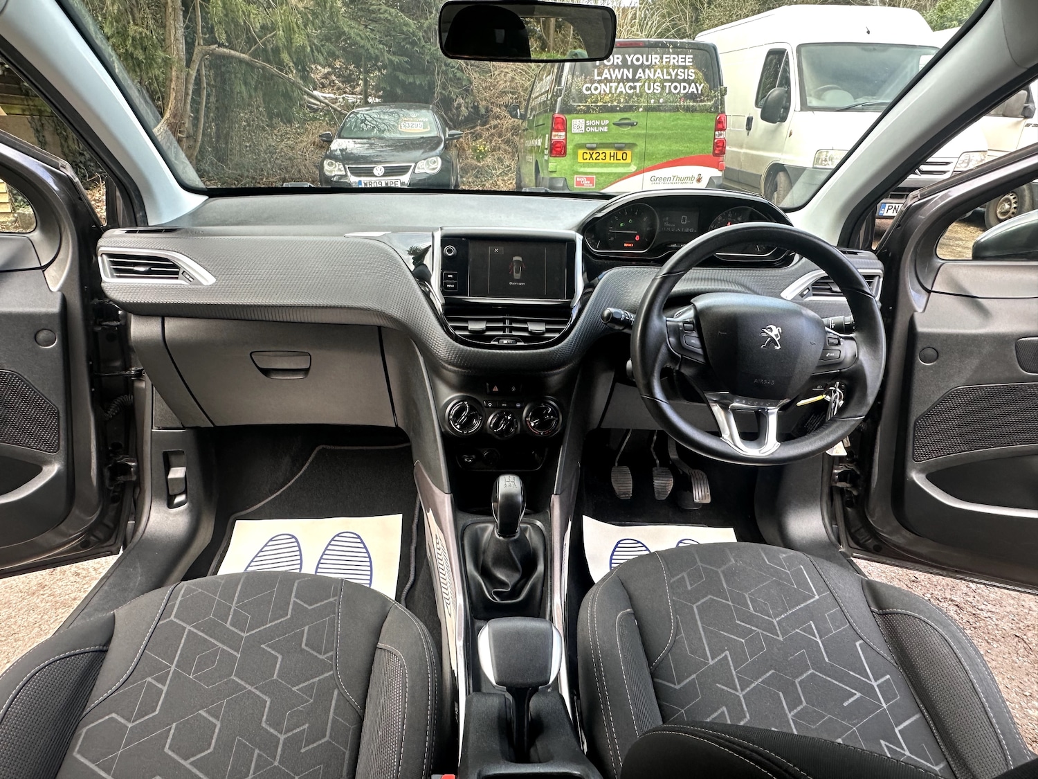 Used Peugeot 2008 2016 for sale - 77110152: Photo 11