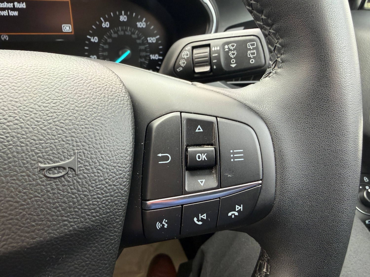 Used Ford Focus 2023 for sale - 77932904: Photo 9