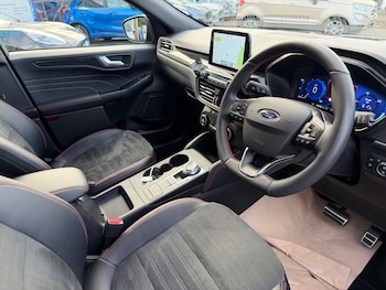 Used Ford Kuga 2022 for sale - 76244940: Photo 2