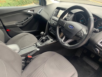 Used Ford Focus 2017 for sale - 76218853: Photo 3