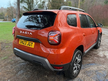 Used Dacia Duster 2023 for sale - 76685499: Photo