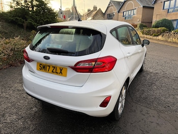 Used Ford Fiesta 2017 for sale - 76807292: Photo