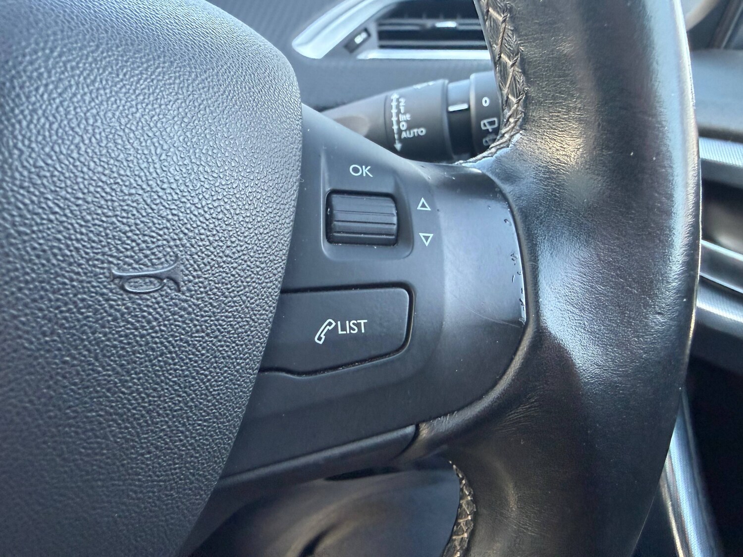 Used Peugeot 2008 2017 for sale - 76723397: Photo 12