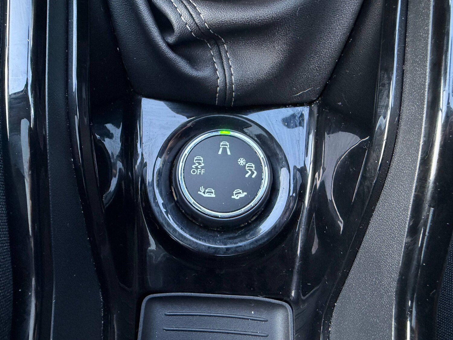 Used Peugeot 2008 2017 for sale - 76723397: Photo 9