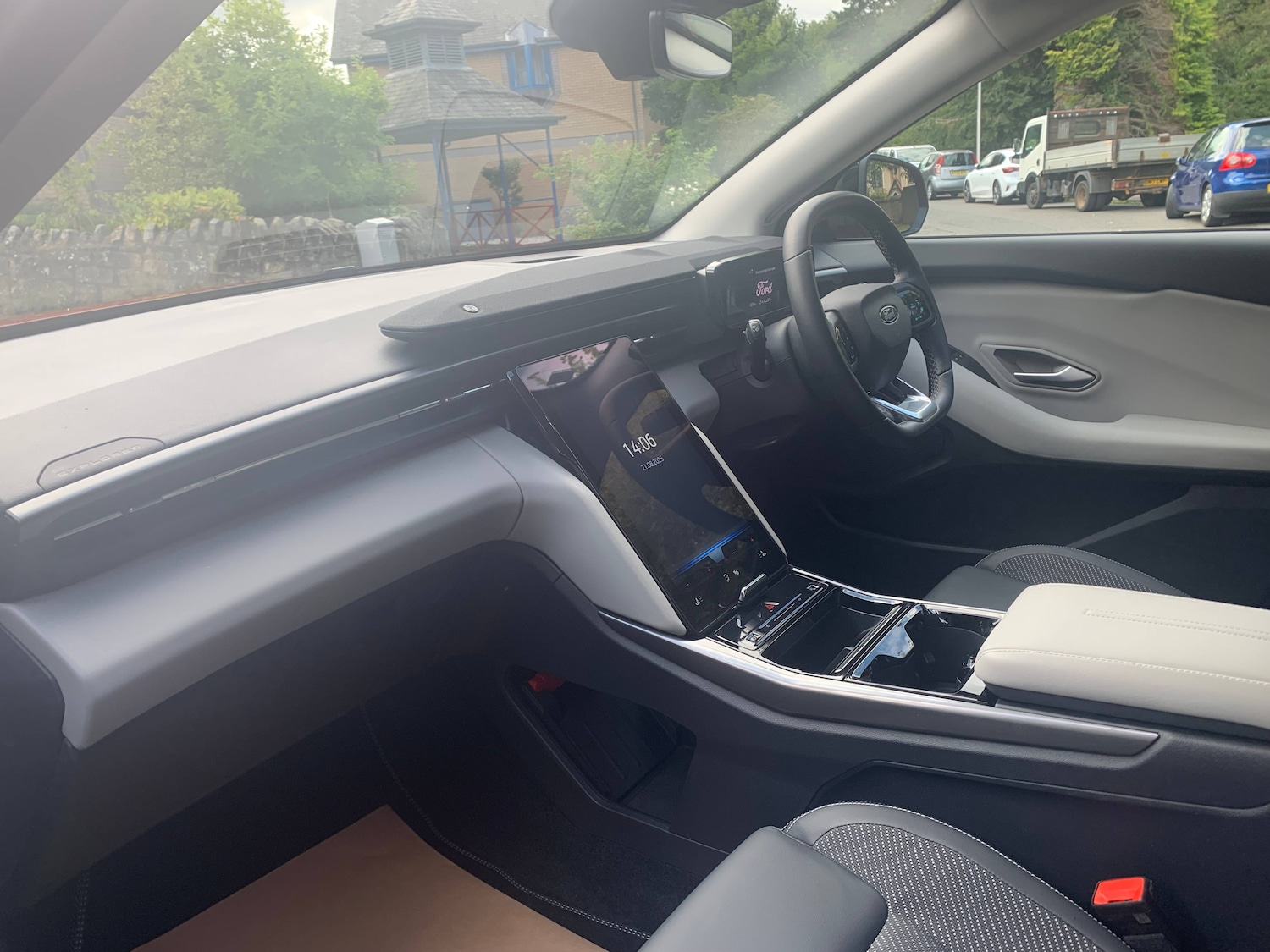 Used Ford Explorer 2024 for sale - 77379483: Photo 25