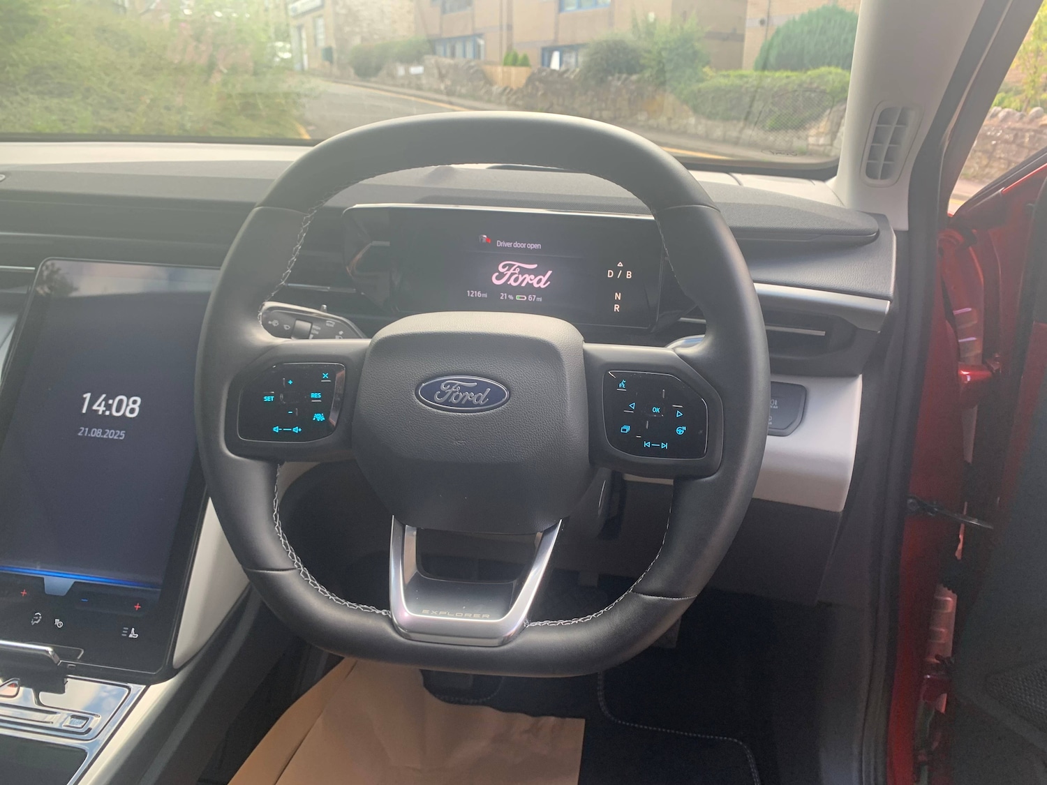 Used Ford Explorer 2024 for sale - 77379483: Photo 9