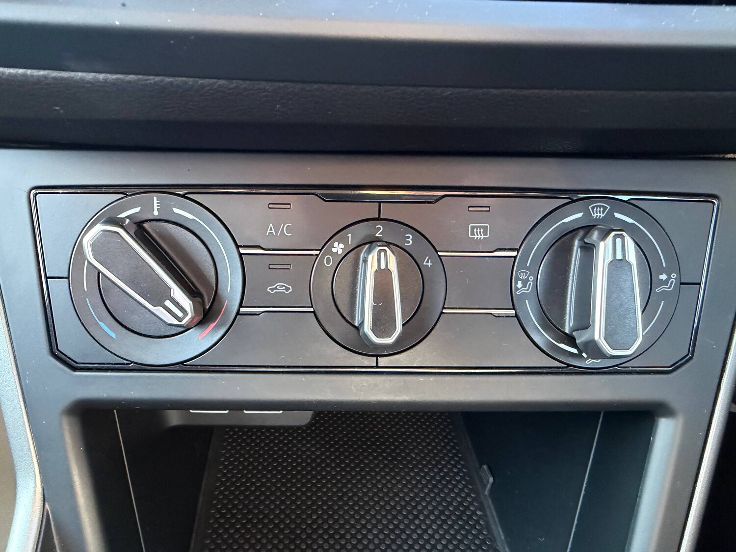 Used Volkswagen Polo 2018 for sale - 77789286: Photo 23