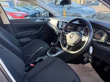 Used Volkswagen Polo 2018 for sale - 77789286: Photo