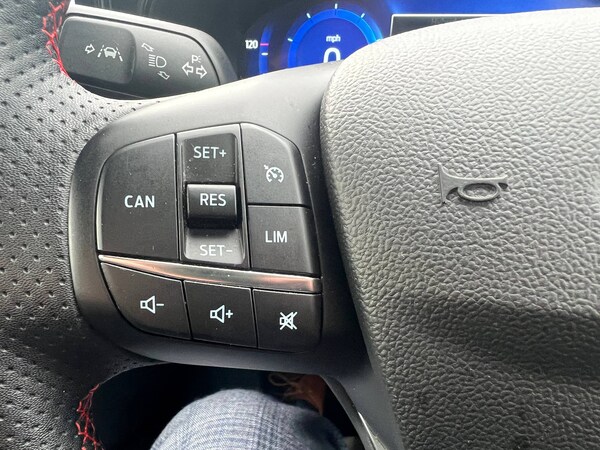 Used Ford Focus 2023 for sale - 76023019: Photo 21