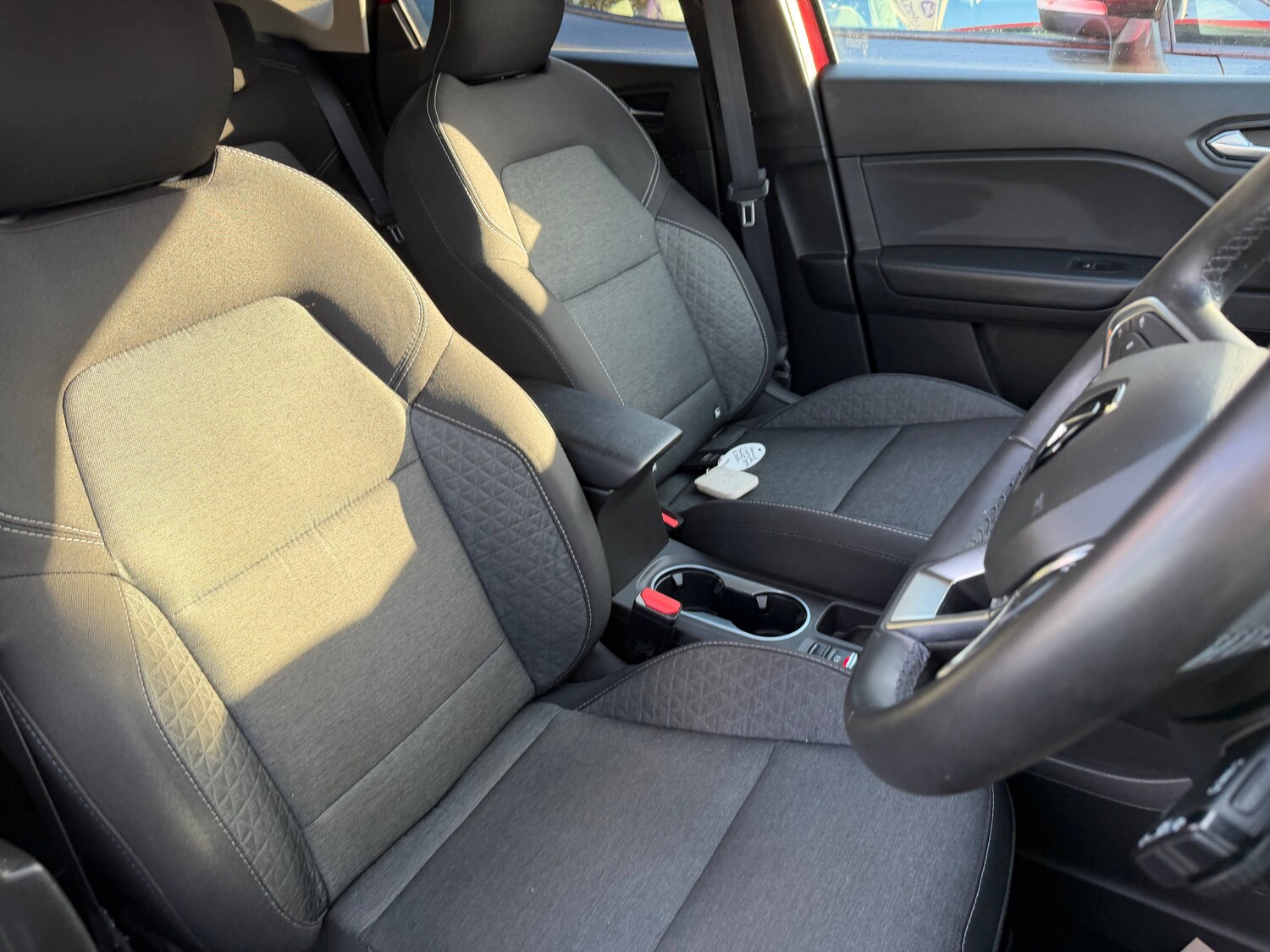 Used Renault Captur 2022 for sale - 76374972: Photo 24