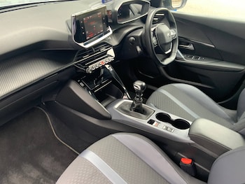 Used Peugeot 2008 2020 for sale - 79312786: Photo