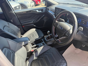 Used Ford Focus 2022 for sale - 78995805: Photo