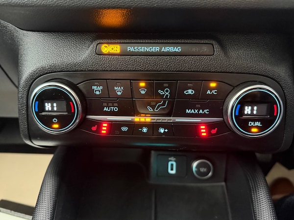 Used Ford Focus 2019 for sale - 76279197: Photo 13