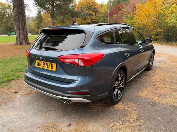 Used Ford Focus 2019 for sale - 76279197: Photo 3