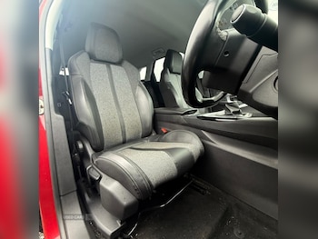 Used Peugeot 3008 2018 for sale - 76866749: Photo