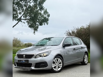 Used Peugeot 308 2017 for sale - 76240503: Photo