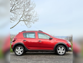 Used Dacia Sandero Stepway 2014 for sale - 77560377: Photo