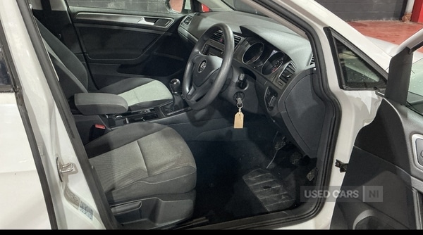 Used Volkswagen Golf 2015 for sale - 77978639: Photo 2