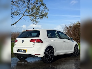 Used Volkswagen Golf 2016 for sale - 76441632: Photo