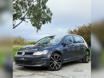 Volkswagen - Golf