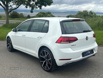 Used Volkswagen Golf 2017 for sale - 78899100: Photo