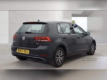 Used Volkswagen Golf 2017 for sale - 78363518: Photo