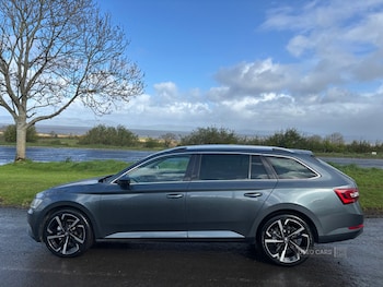 Used Skoda Superb 2017 for sale - 78302313: Photo