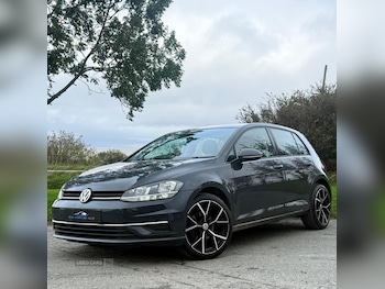 Used Volkswagen Golf 2017 for sale - 76228448: Photo 2